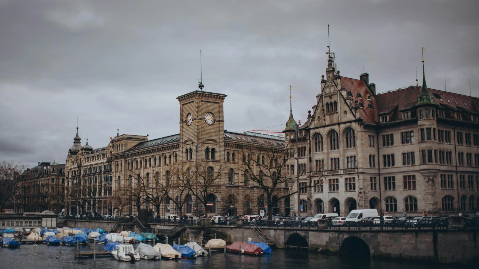 Zurich local landmarks and scenic roads accessible by rental car